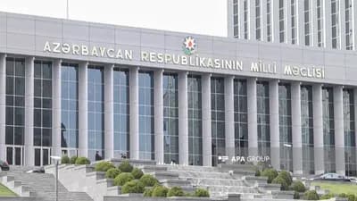 Milli Məclis son iclasında diplomatik pasportlar və vergi məcəlləsini müzakirə edəcək.